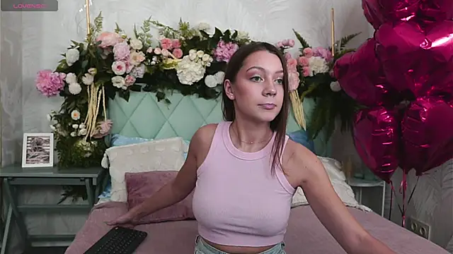 Snapshot of AliceBrayan chatting on February 19, 5:21 pm AliceBrayan online show from February 19, 5:21 pm