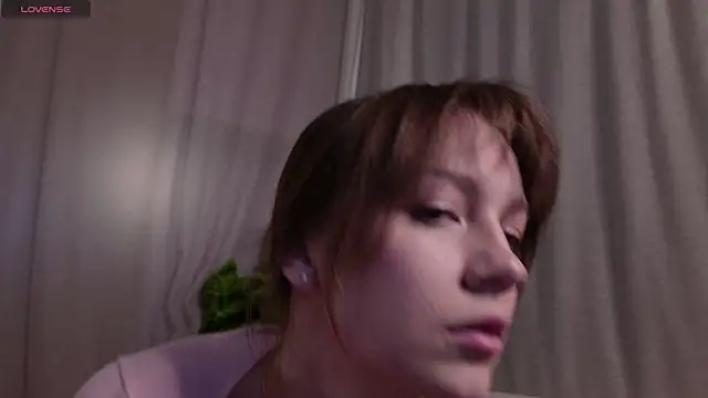 AliceBrayan online show from April 14, 5:07 pm