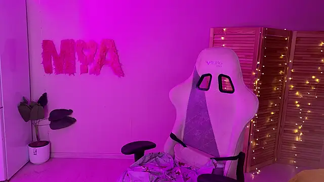 Miss Mia Murr online show from October 18, 5:09 am