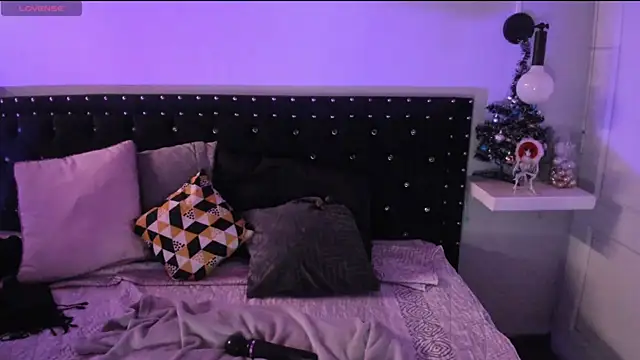 Ghosty Doll online show from December 14, 1:17 pm