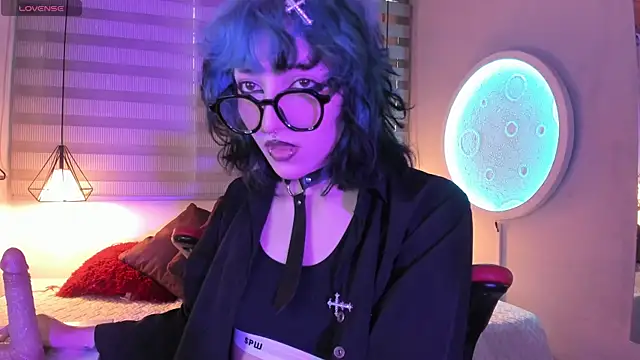 Ghosty Doll online show from May 12, 8:26 pm