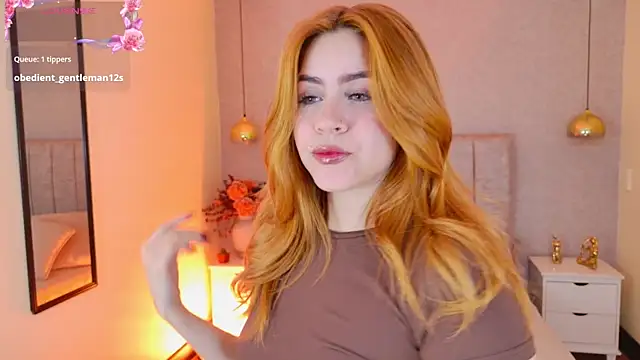 Snapshot of april_rousse chatting on April 29, 5:30 pm april rousse online show from April 29, 5:30 pm