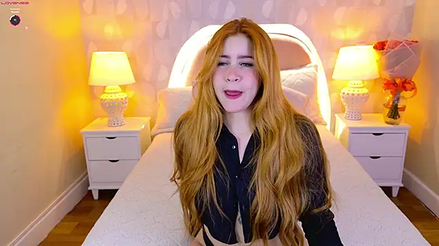 Snapshot of april_rousse chatting on February 15, 7:39 pm april rousse online show from February 15, 7:39 pm
