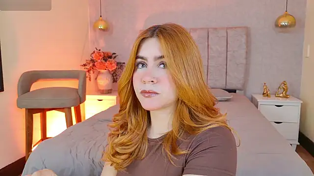 Snapshot of april_rousse chatting on April 9, 12:22 pm april rousse online show from April 9, 12:22 pm