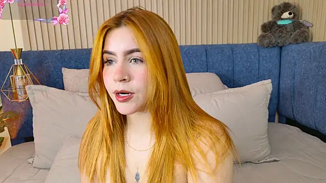 Snapshot of april_rousse chatting on April 7, 12:29 pm april rousse online show from April 7, 12:29 pm