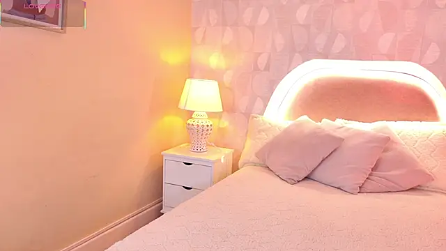 Snapshot of april_rousse chatting on September 9, 12:14 pm april rousse online show from September 9, 12:14 pm