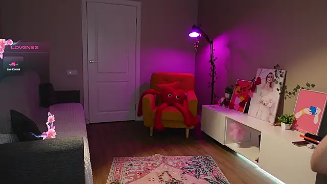 SpiceJessy online show from February 25, 5:18 am