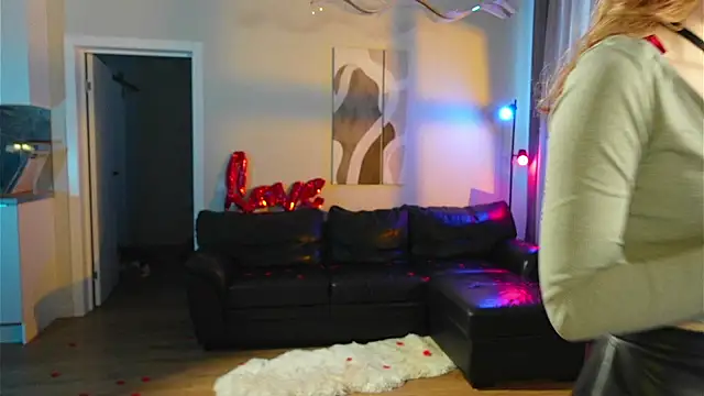 SpiceJessy online show from February 14, 7:30 am