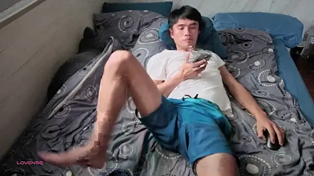 Snapshot of Big19Asia chatting on November 12, 7:45 am Big19Asia online show from November 12, 7:45 am