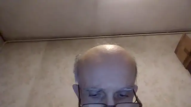 Snapshot of mariusica1@xh chatting on February 16, 1:37 am mariusica1xh online show from February 16, 1:37 am