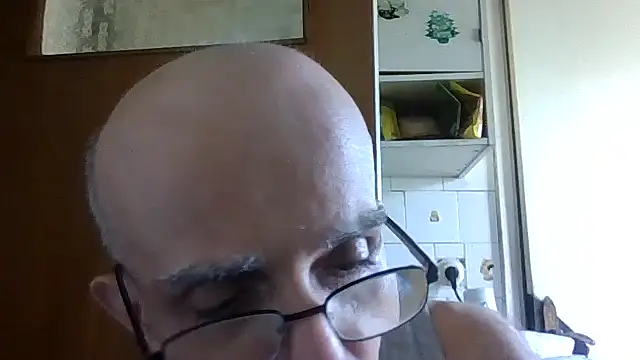 Snapshot of mariusica1@xh chatting on June 13, 1:09 pm mariusica1xh online show from June 13, 1:09 pm