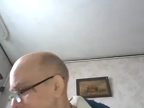 mariusica1xh online show from December 4, 9:08 am