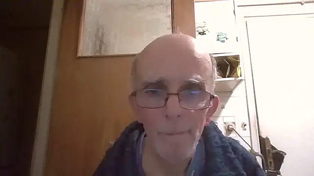 Snapshot of mariusica1@xh chatting on February 28, 5:23 pm mariusica1xh online show from February 28, 5:23 pm