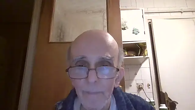 Snapshot of mariusica1@xh chatting on February 19, 1:46 am mariusica1xh online show from February 19, 1:46 am