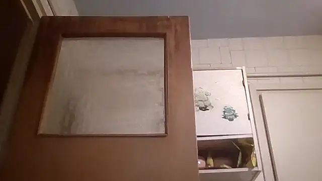 Snapshot of mariusica1@xh chatting on March 2, 11:33 pm mariusica1xh online show from March 2, 11:33 pm