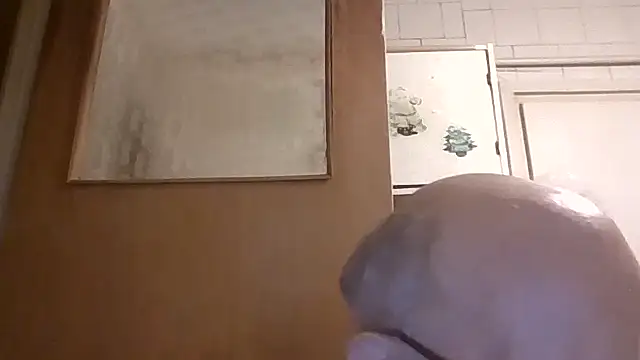 Snapshot of mariusica1@xh chatting on March 3, 6:37 pm mariusica1xh online show from March 3, 6:37 pm