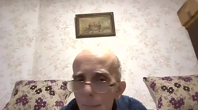 Snapshot of mariusica1@xh chatting on March 7, 2:15 am mariusica1xh online show from March 7, 2:15 am