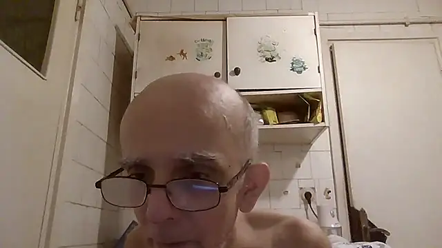 Snapshot of mariusica1@xh chatting on July 8, 8:53 pm mariusica1xh online show from July 8, 8:53 pm