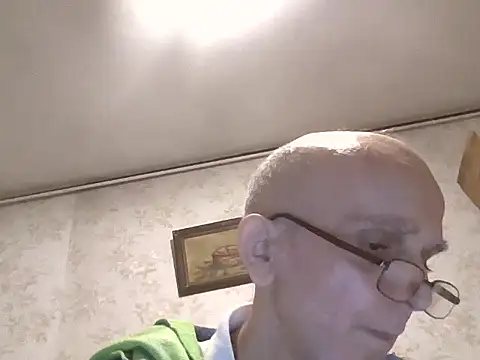 mariusica1xh online show from December 2, 11:28 pm