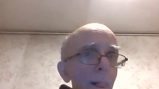 Snapshot of mariusica1@xh chatting on February 2, 11:04 pm mariusica1xh online show from February 2, 11:04 pm