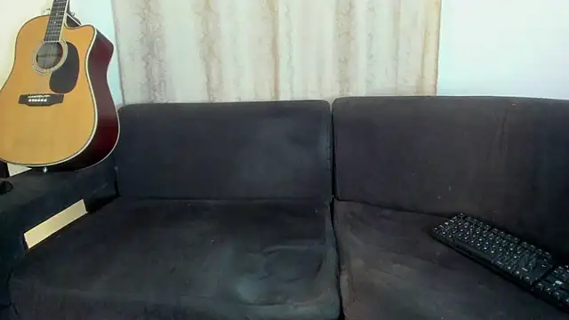 Henrikk senn online show from November 3, 11:19 pm