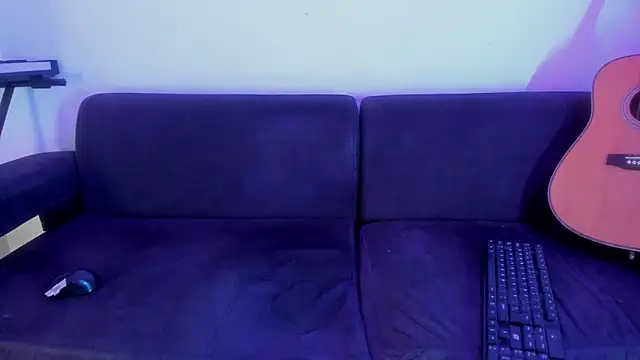 Henrikk senn online show from November 19, 3:17 am