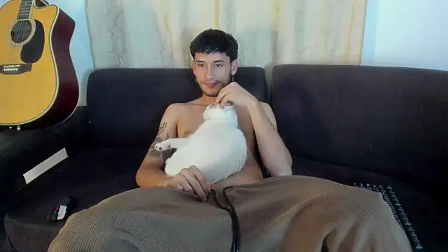 Henrikk senn online show from November 5, 1:20 am