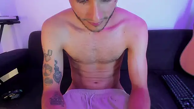 Henrikk senn online show from January 5, 6:44 pm