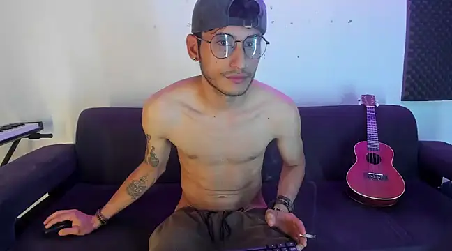 Henrikk senn online show from December 2, 11:51 am