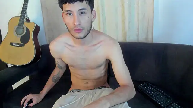 Henrikk senn online show from November 2, 9:03 am