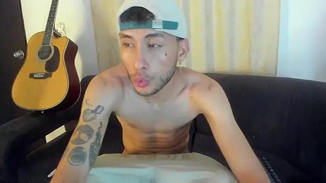 Henrikk senn online show from October 26, 2:56 am