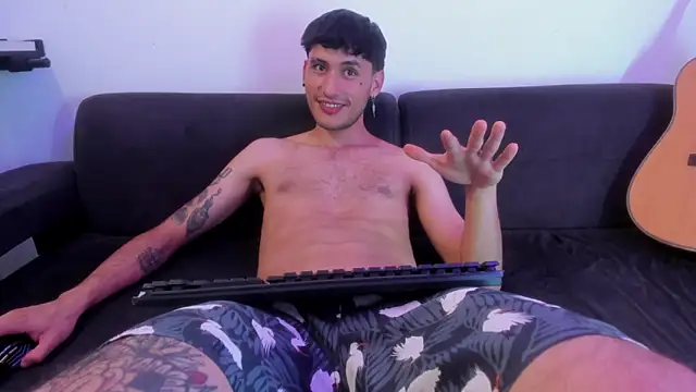 Henrikk senn online show from March 27, 2:31 am