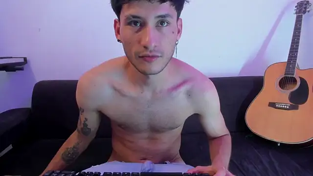 Henrikk senn online show from March 4, 10:28 pm