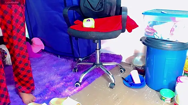 nicol gill  online show from February 11, 5:29 pm