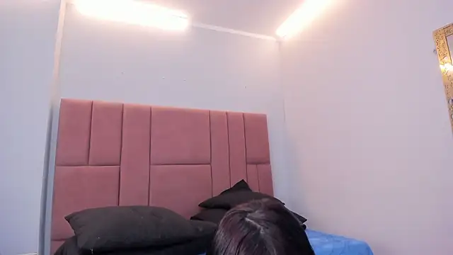 Venus medussa online show from February 5, 9:32 pm