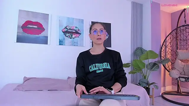 Angela donnato online show from October 11, 3:18 am