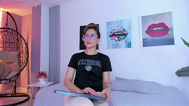 Angela donnato online show from September 12, 3:28 am