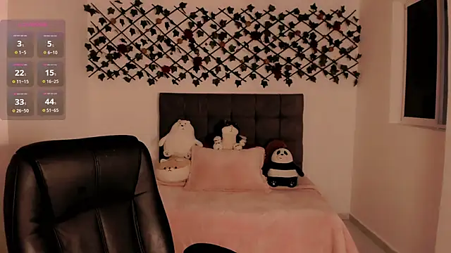 Lilith Miller21 online show from November 1, 7:19 pm