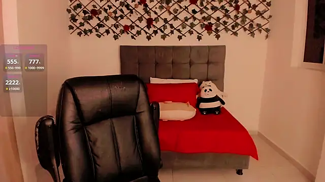 Lilith Miller21 online show from November 15, 7:40 pm