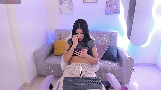 Charlotte cowell sub1  online show from October 18, 4:20 pm