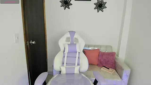 Charlotte cowell sub1  online show from March 20, 11:23 pm