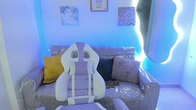 Charlotte cowell sub1  online show from October 6, 7:58 pm