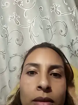 Snapshot of mykaelahoney chatting on November 6, 12:25 am mykaelahoney online show from November 6, 12:25 am