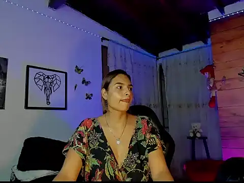 Snapshot of mykaelahoney chatting on February 10, 5:28 am mykaelahoney online show from February 10, 5:28 am