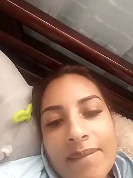 Snapshot of mykaelahoney chatting on October 27, 3:24 pm mykaelahoney online show from October 27, 3:24 pm