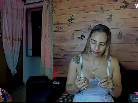 Snapshot of mykaelahoney chatting on November 11, 1:11 am mykaelahoney online show from November 11, 1:11 am