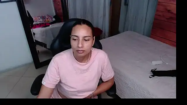 mykaelahoney online show from March 26, 1:15 am