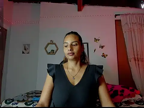 Snapshot of mykaelahoney chatting on November 13, 5:55 am mykaelahoney online show from November 13, 5:55 am