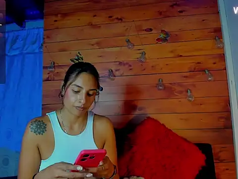Snapshot of mykaelahoney chatting on October 16, 3:26 am mykaelahoney online show from October 16, 3:26 am