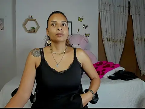 Snapshot of mykaelahoney chatting on November 22, 4:22 am mykaelahoney online show from November 22, 4:22 am